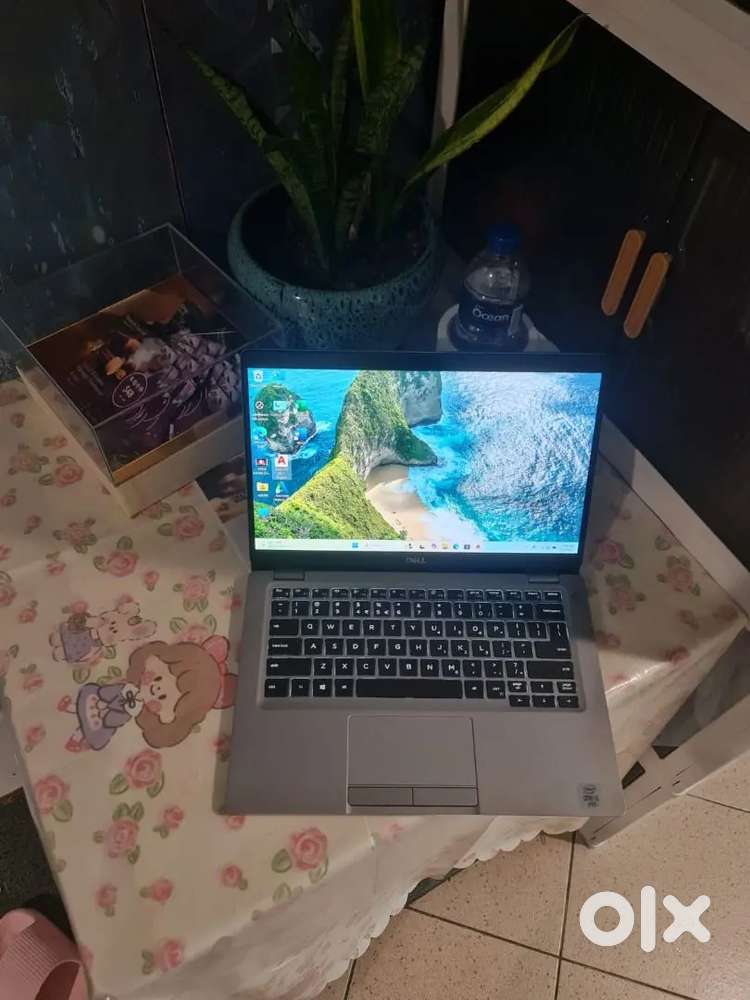 Latitude Dell i5:10th gen business series touch crystal clear display