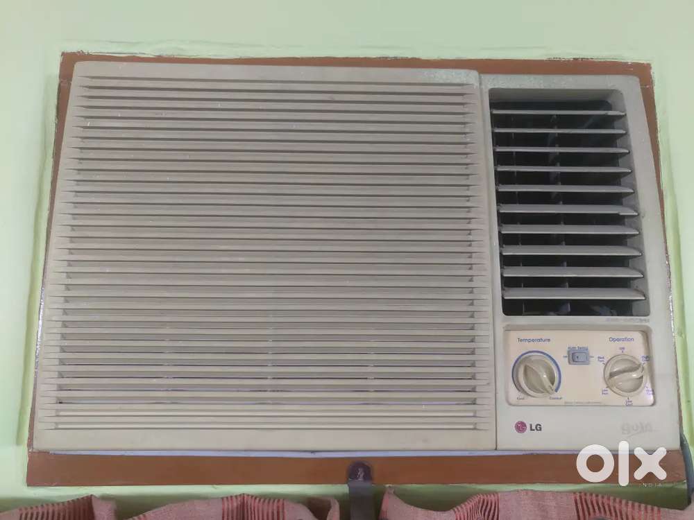 L. G 1.5 Ton Window A.C