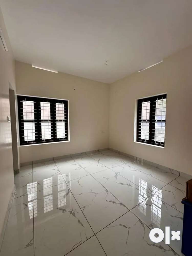 8 BHK Independent House for Hostel for Rent Near at Pallimukku, Pettah