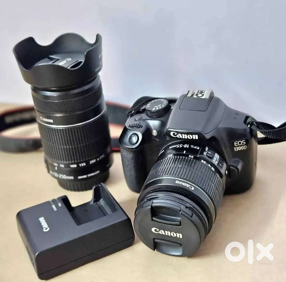 CANON EOS 1300D DOUBLE LENS - NEW CONDITION