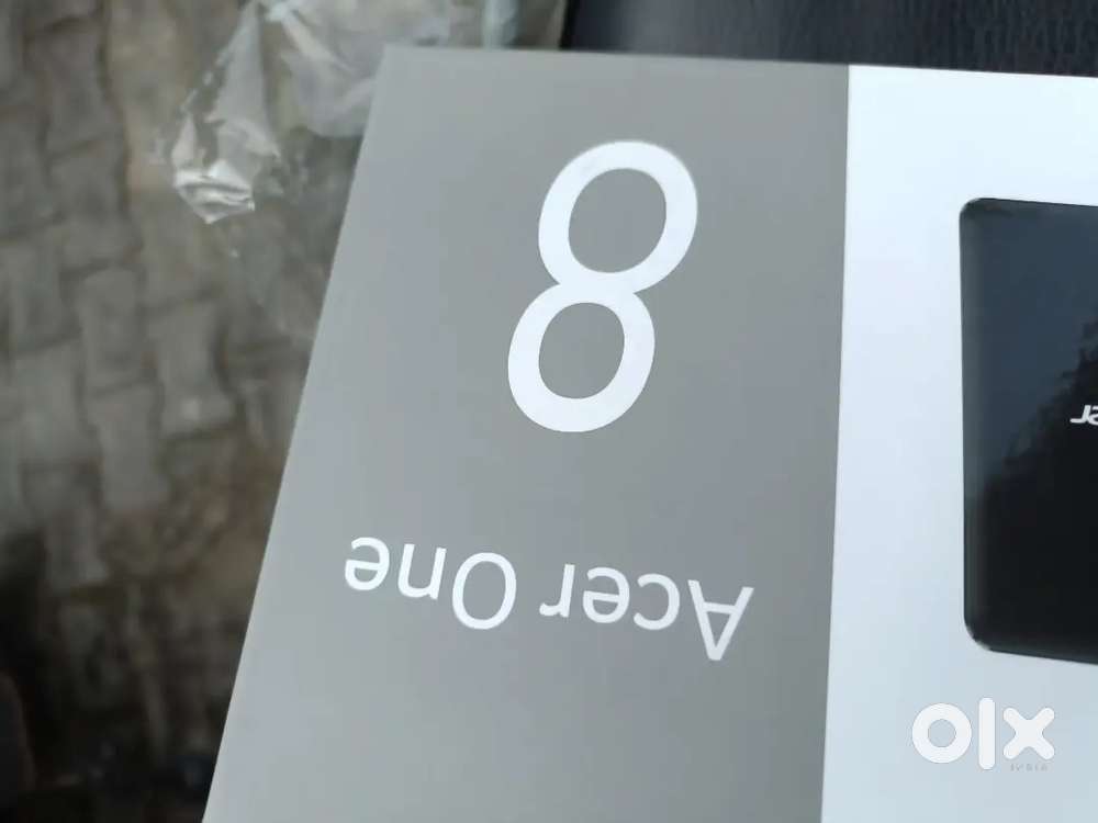 Acer one 8