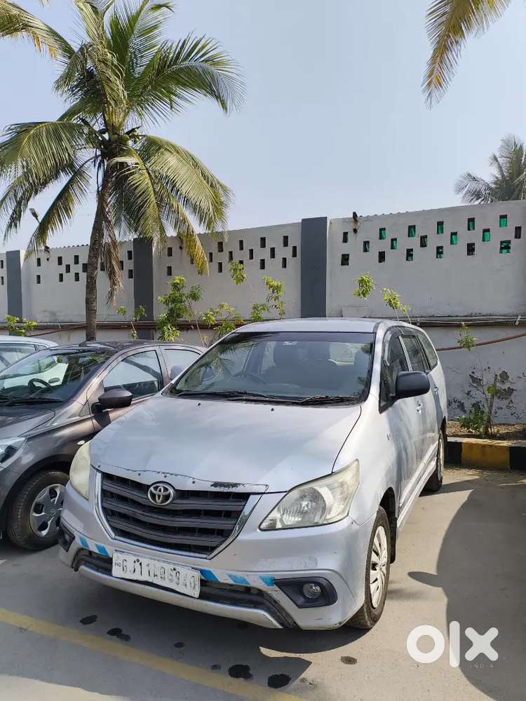 Toyota Innova Crysta 2014
