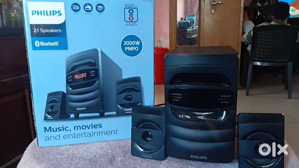 PHILIPS 2.1 speakers