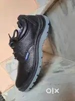 Safety shoes safari size 7