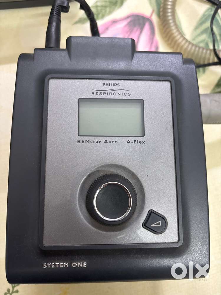CPAP machine with  humidifier for breathing problems