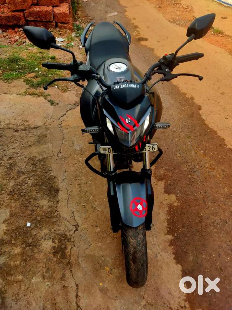 Hero Xtreme 160r very less driven 3 years old