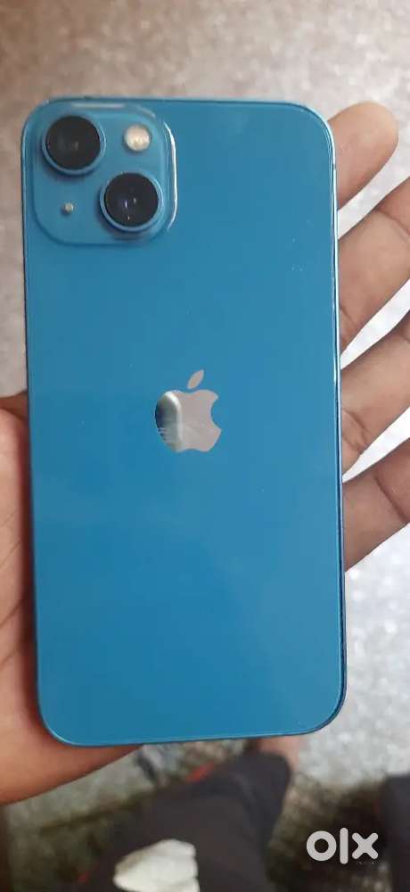 Iphone 13 blue