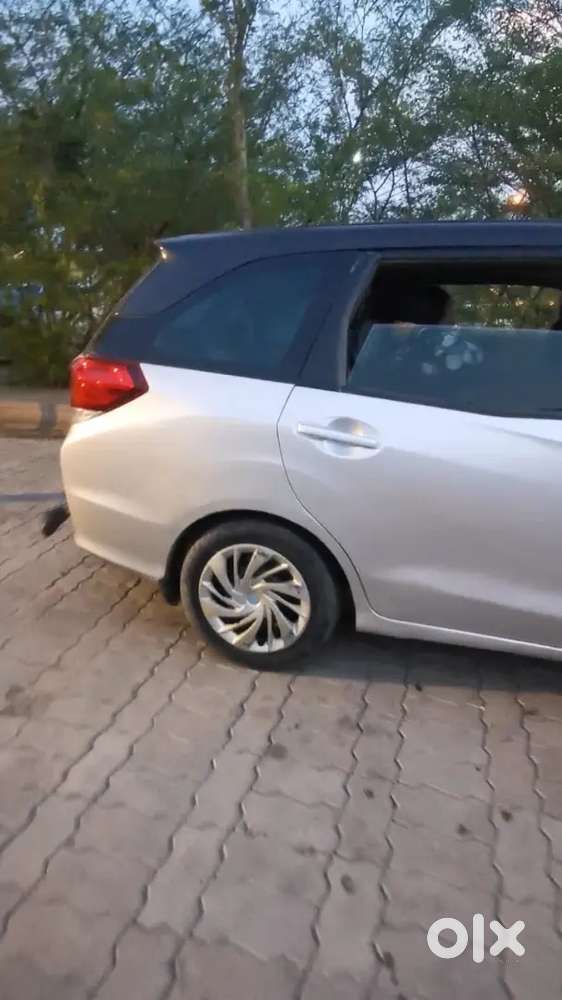 Honda Mobilio 2015 Diesel 85000 Km Driven