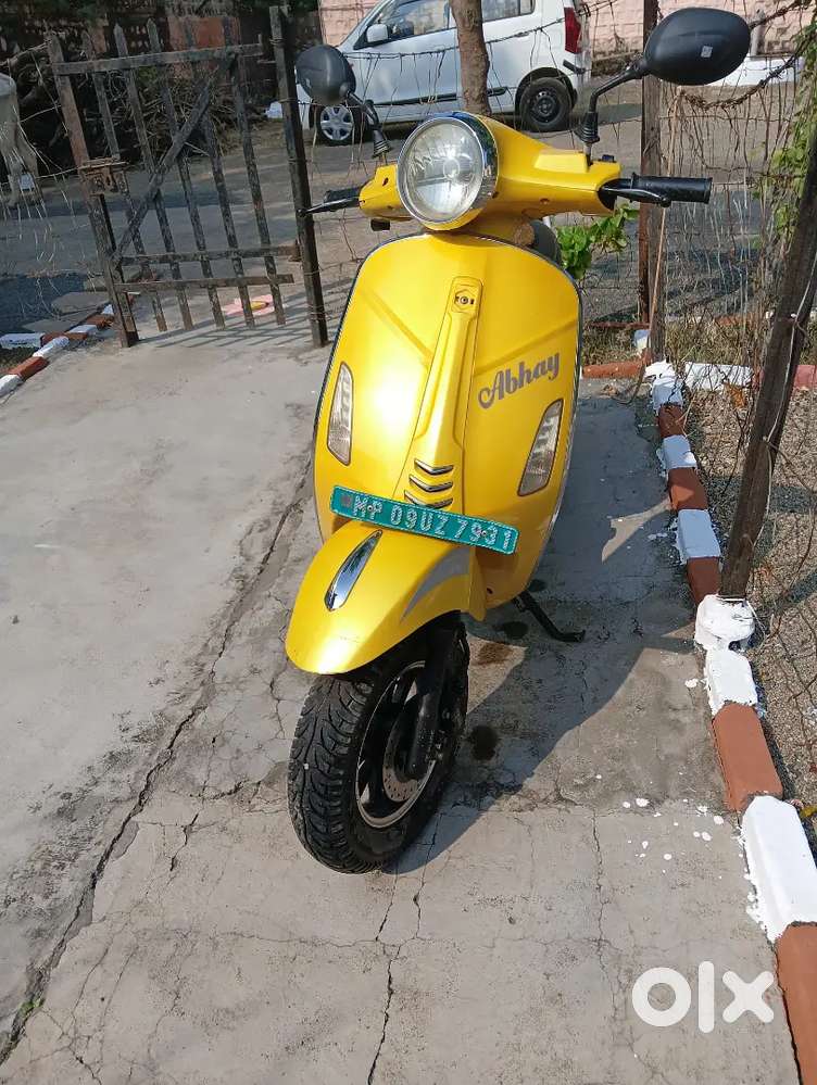 Electric scooter 70km per charge lithum battery