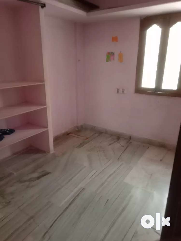 1bhk flat for rent at Barkathpura