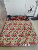 Cream rose printed 72 * 60 size mattress with 2 pillows