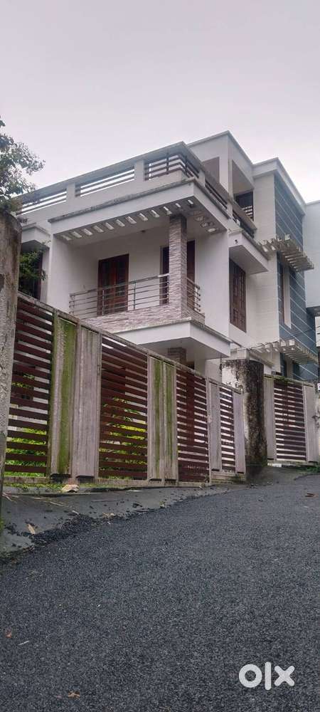 മണ്ണാമൂലയിൽ വീട് വാടകയ്ക്ക് (House for Rent at Mannamoola)