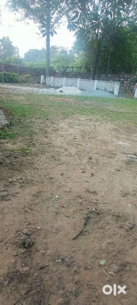 400 yards plot gpa Chattarpur near Nanda Hospital