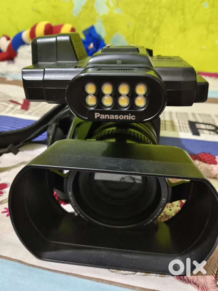 Pv 100 Panasonic Video Camera