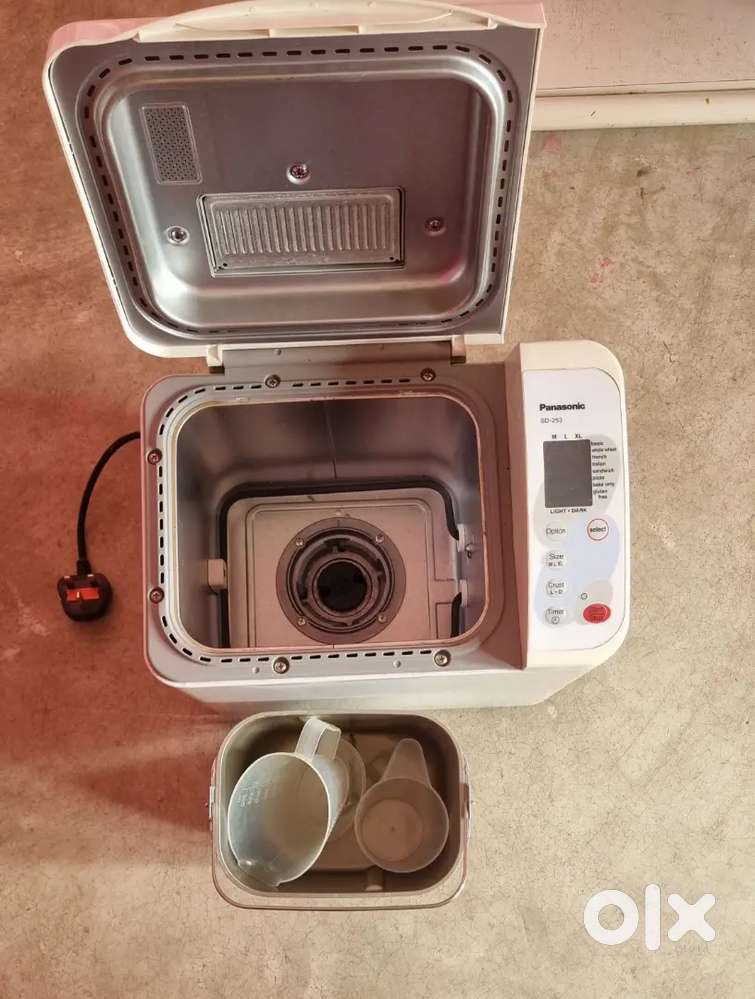 Automatic Bread maker (Panasonic SD253)