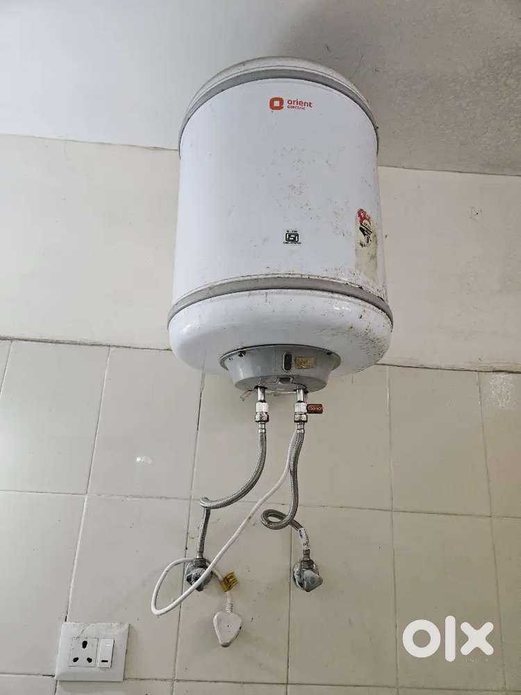 Geyser 25ltr - Orient Electric Aqua Spring model