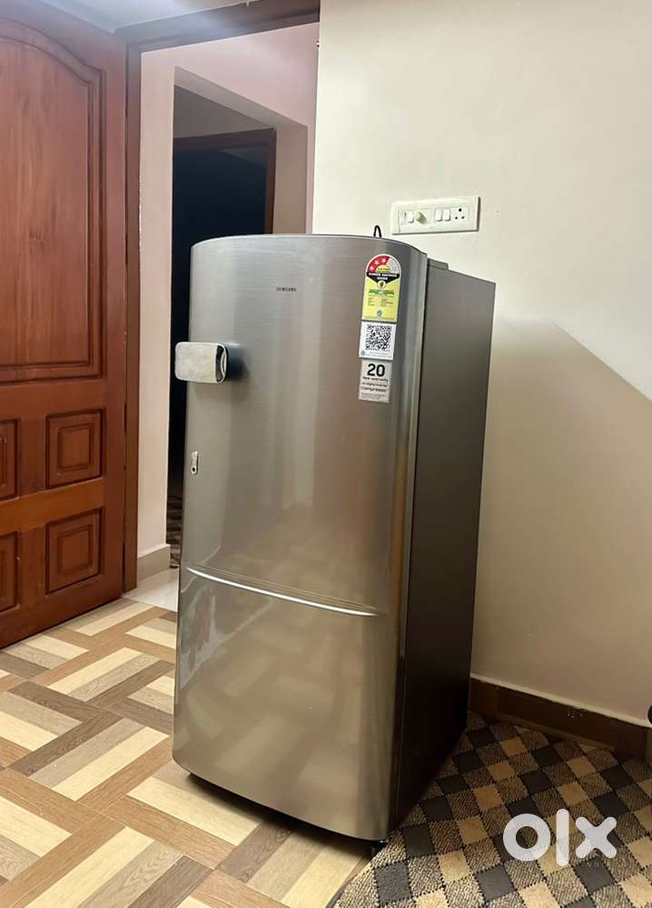 6 months old Samsung 3 star fridge