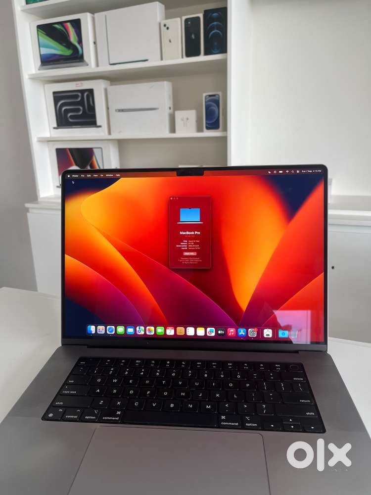 Apple MacBook Pro 16 inch - M1 Max/64 gb/1 TB ssd with Warranty