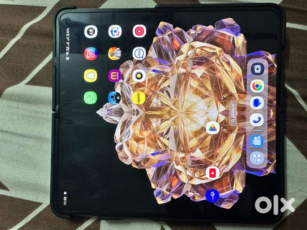 One Plus Open 16-512 box And charger