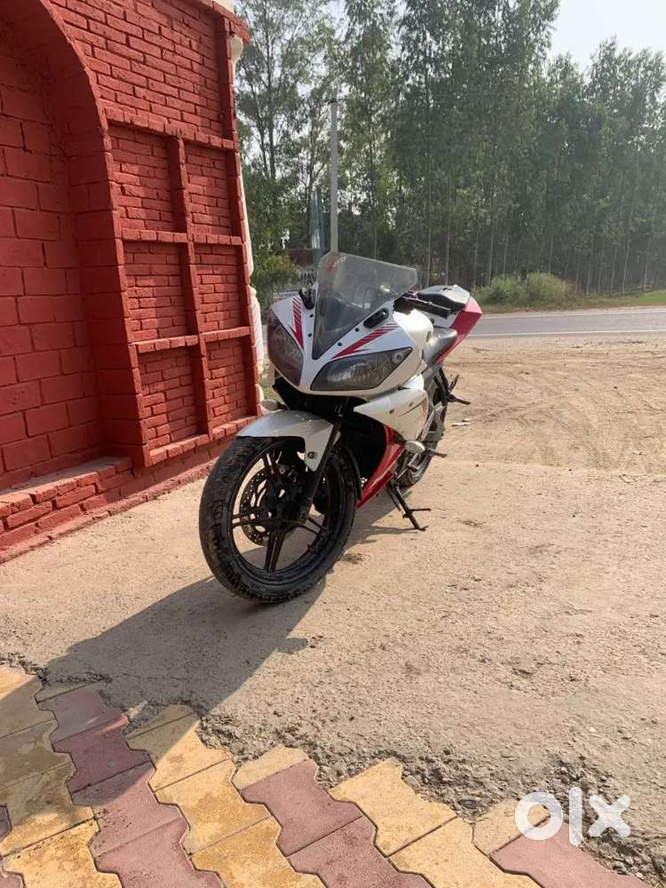 R15 Yamaha