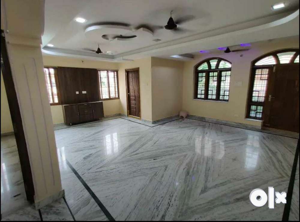 East-facing, Huge 3BHK with great ventilation | Negotiable rent