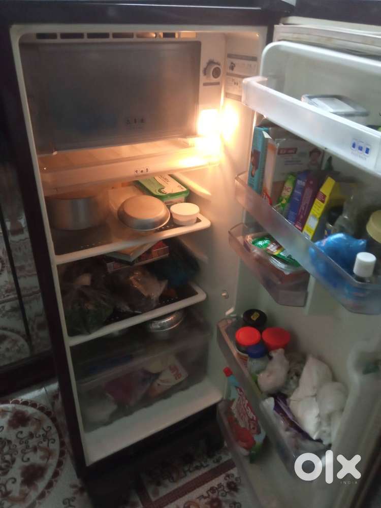 Whirlpool Refrigerator 190 Ltrs.