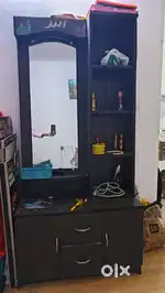 Dressing table