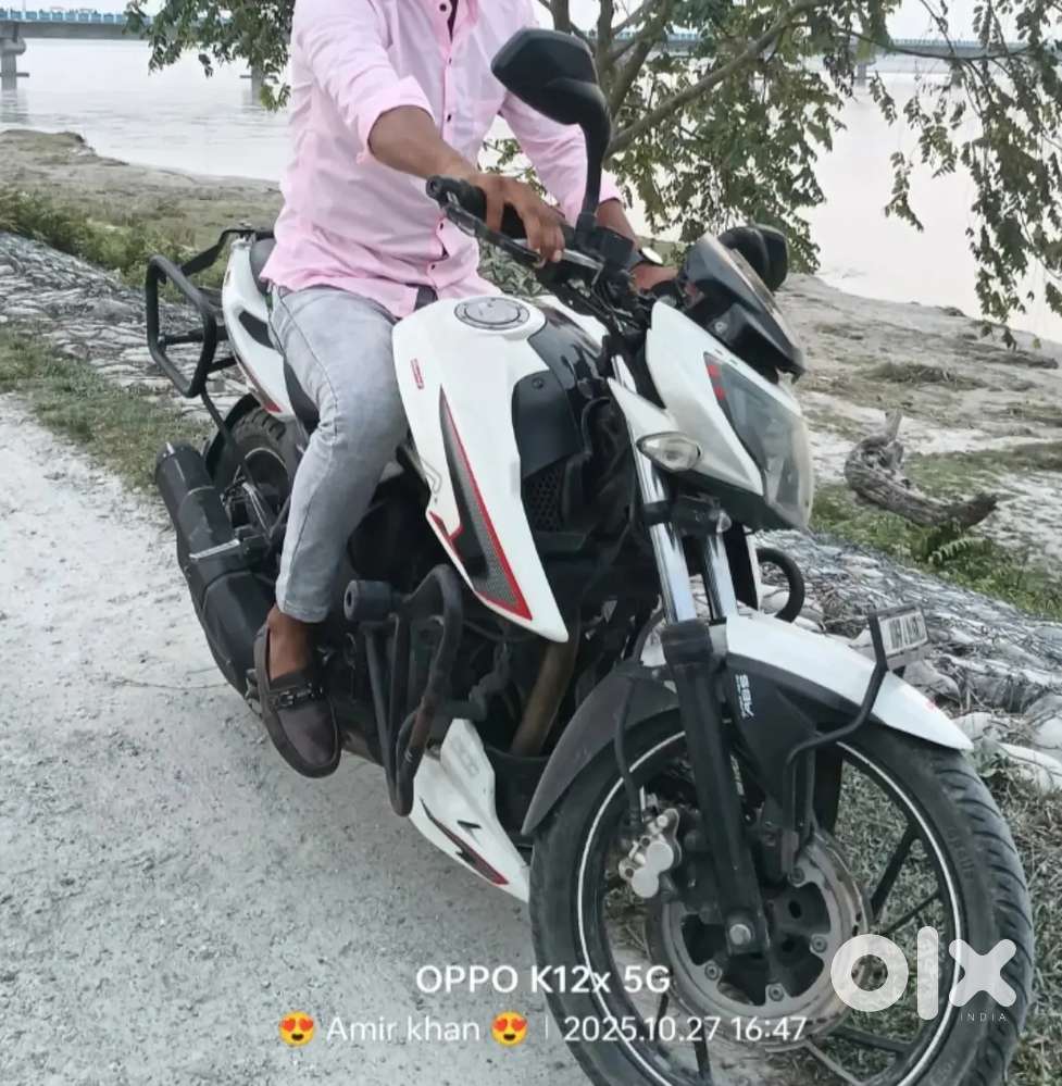 TVS Apache RTR 200 Bs4