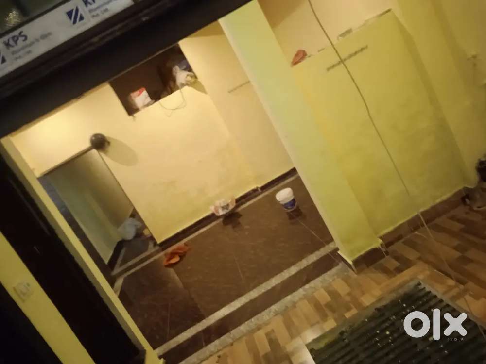 For rent family room Near lal chok jhusi