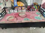 Sofa kam bed  vikane aahe