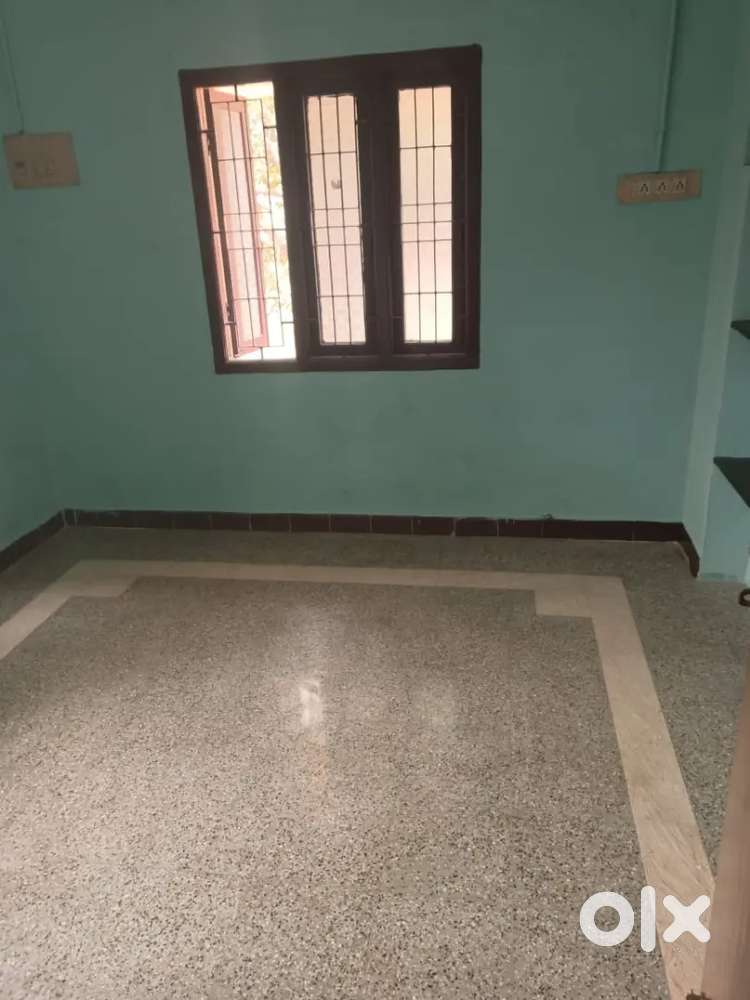 Rent house in Edmalaiapatti Pudur