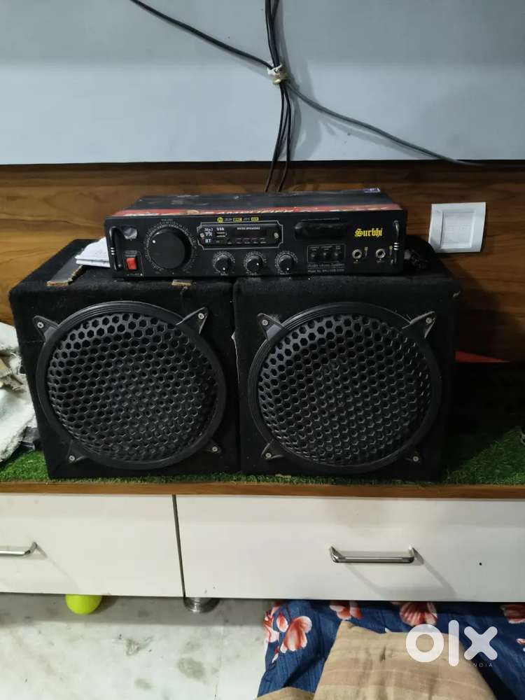 Speaker with amplifier