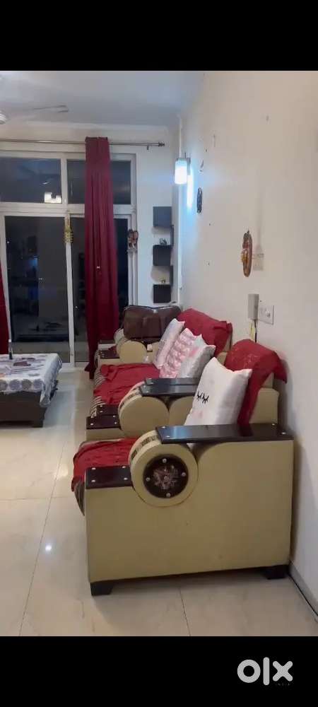 3bhk furnished flat omaxe the palace gomti nagar vistar ekana stadium.