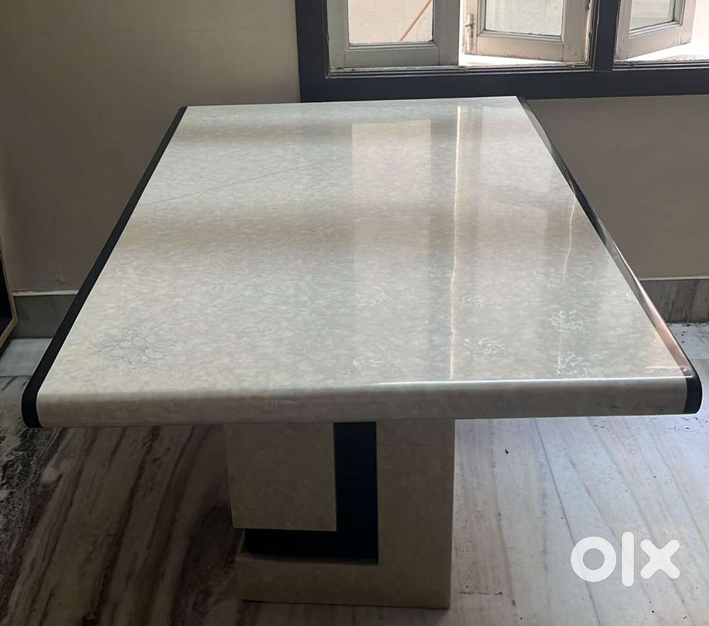 Marble dinning table