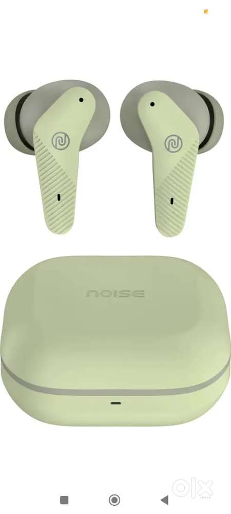 Ear buds ₹750