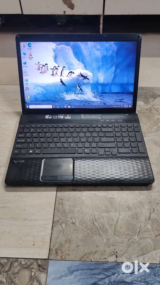 Sony vaio i5 8gb ram 3200gb hdd windows 10 16inch led with charger