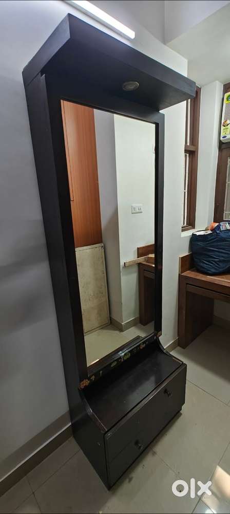 Full length Dressing Table