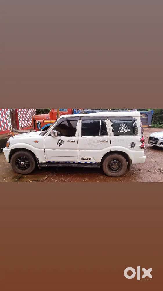 Mahindra Scorpio 2013