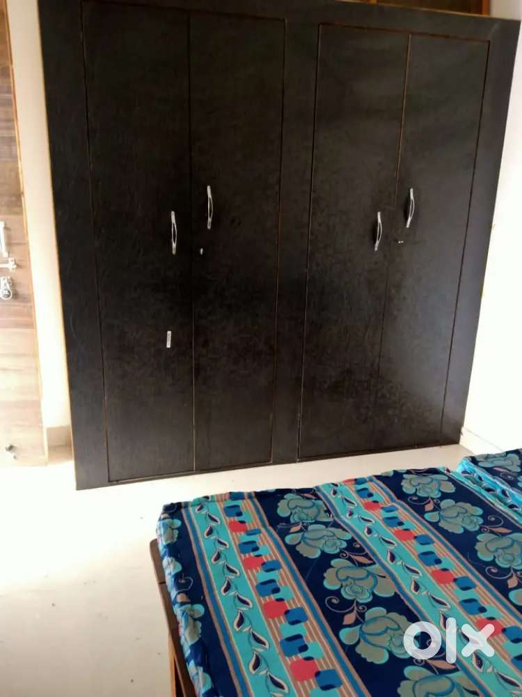 Room available for bachelor girls