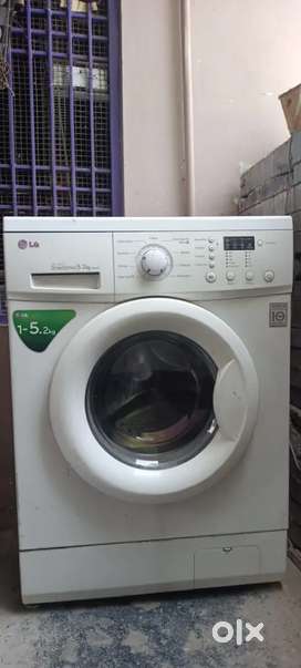 LG 5kg front load washing mechine
