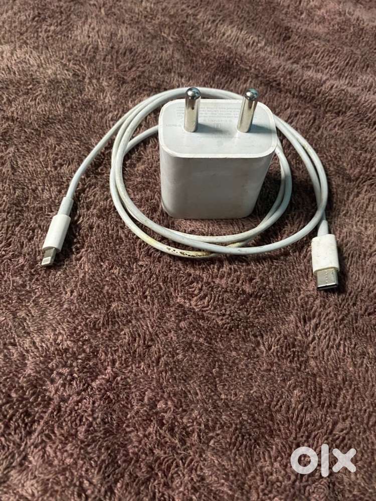 Apple adapter 20w cable and atapter