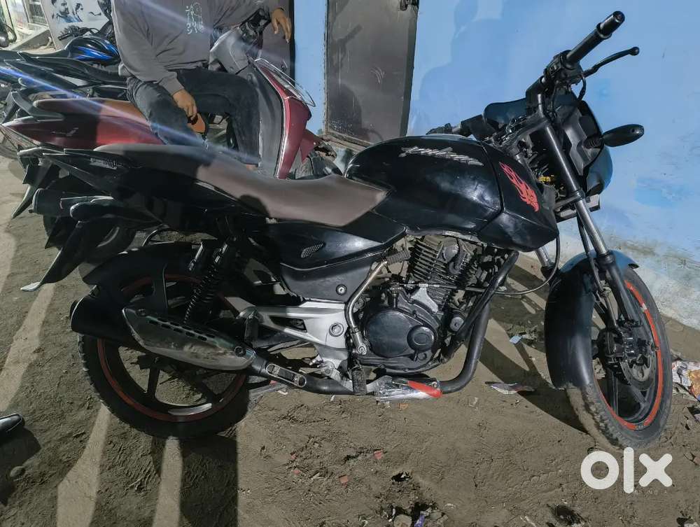 Gadi mai koi kaam nhi h