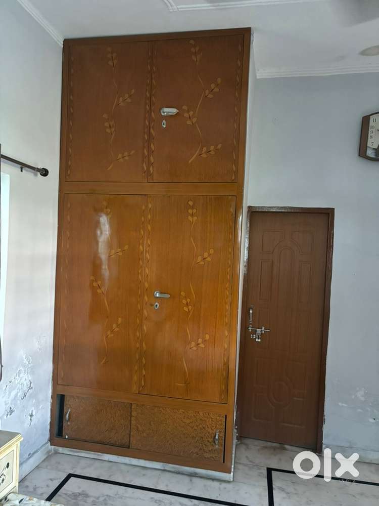 In-built, Spacious, Wall Wardrobe