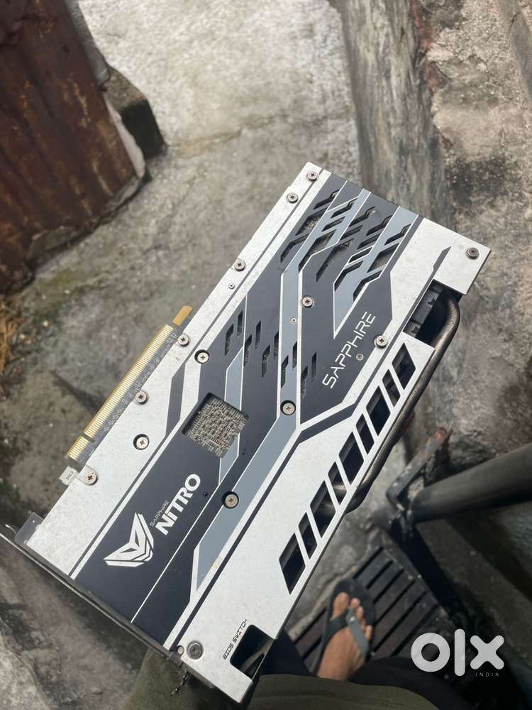 White Sapphire Nitro+ RX 570 With warranty