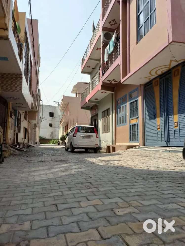 Near duhai rapid&metro yard in running properly