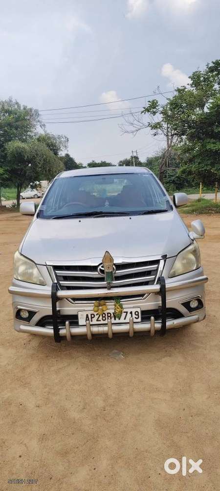 Toyota Innova 2.5 G (Diesel) 8 Seater, 2013, Diesel