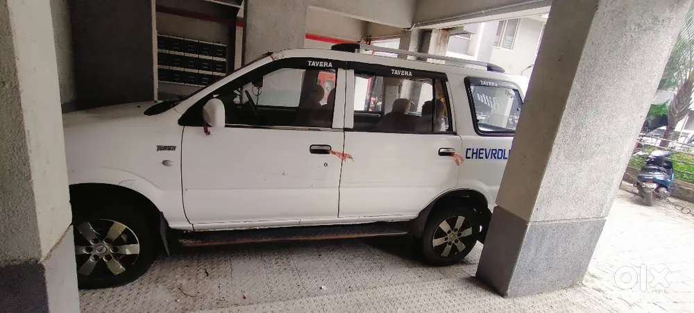 Tavera for sell 2011 top condition