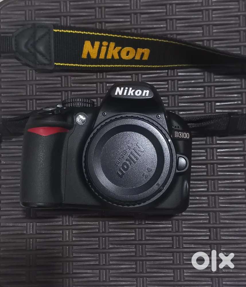 Nikon D 3100 DSLR 14.2 MP FULL HD 1080p VIDEO 18-55mm70-300 VR LENS