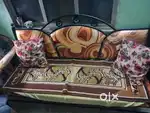 I would like sell one sofa of wrought iron
