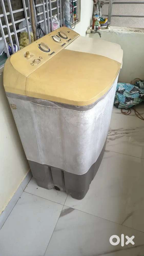 LG Semi Automatic 6.2KG Washing Machine
